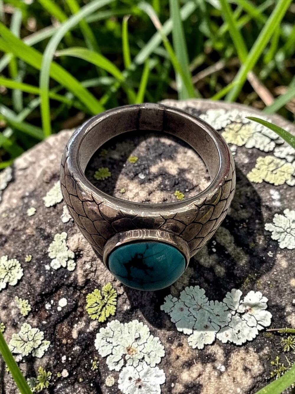 Vintage Kingdom Silver Turquoise Wide Band Statement Ring Textured Scale Pattern